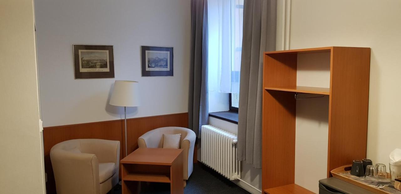 Pension & Restaurace Na Rychte Prag Eksteriør billede
